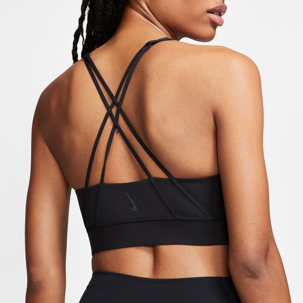 Nike Women's Swoosh Luxe Medium Support Sports Bra